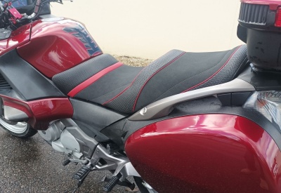 HONDA DEAUVILLE NTV 700