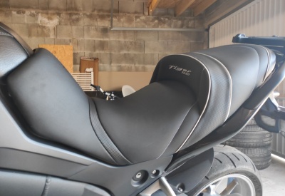TRIUMPH TIGER 1050