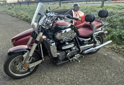 TRIUMPH ROCKET III 1 partie 