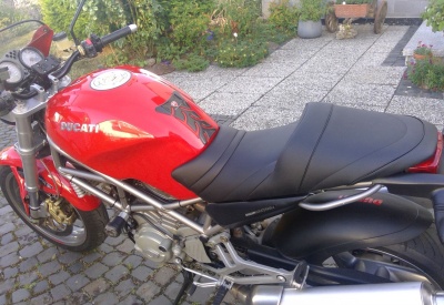 DUCATI MONSTER 900