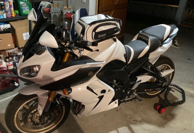 YAMAHA FZ8