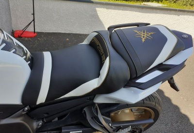YAMAHA FZ8 [>=2010]