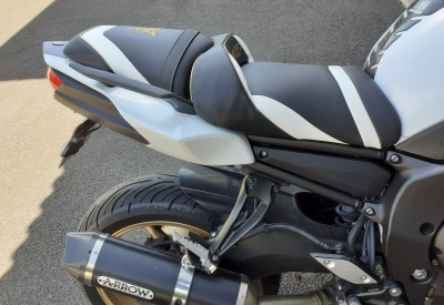 YAMAHA FZ8