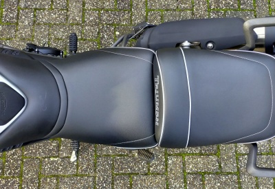 TRIUMPH TIGER 800