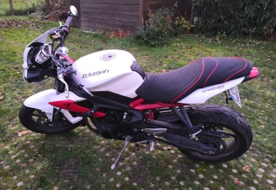TRIUMPH STREET TRIPLE R