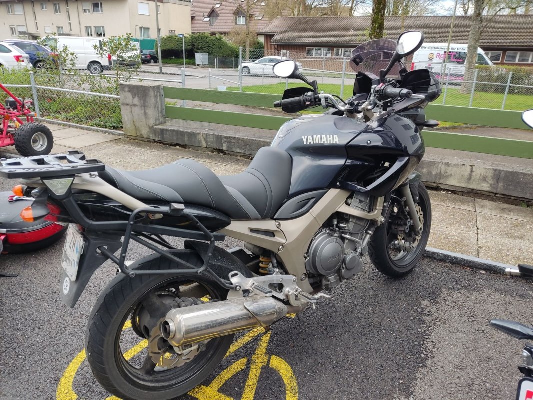 YAMAHA TDM 900