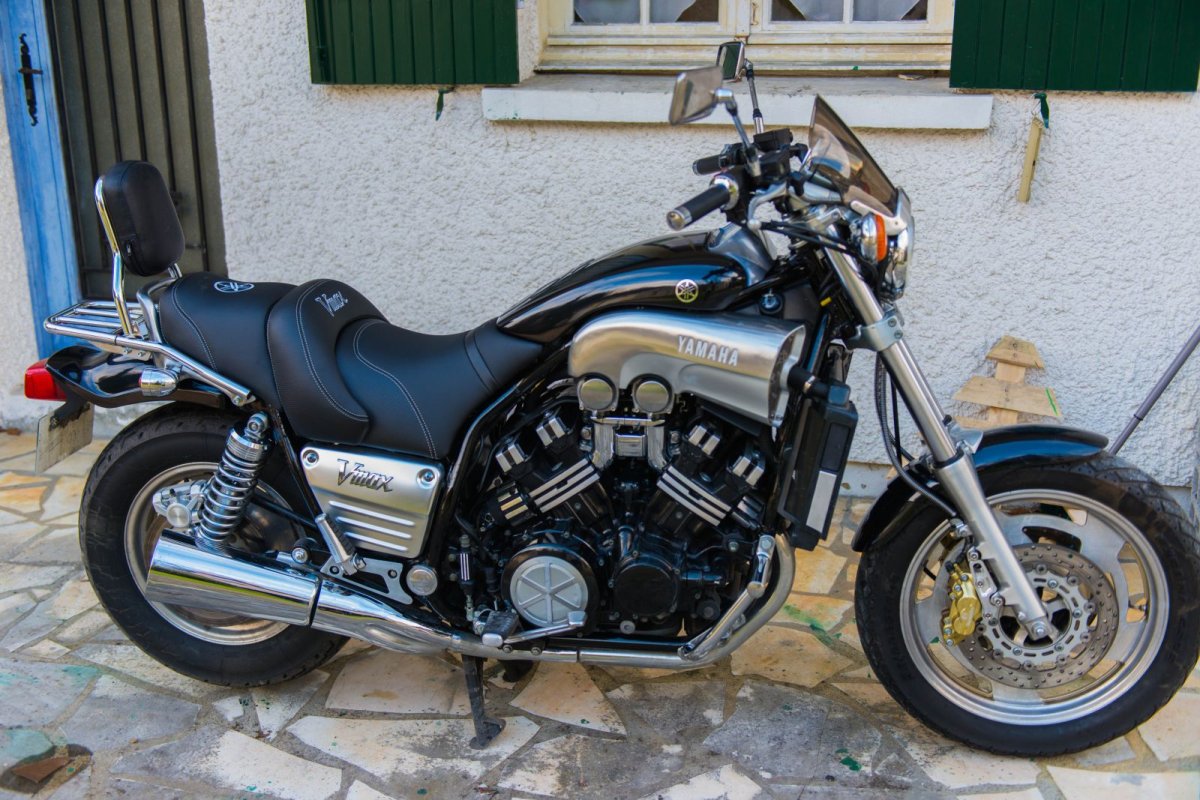 YAMAHA V-MAX 1200