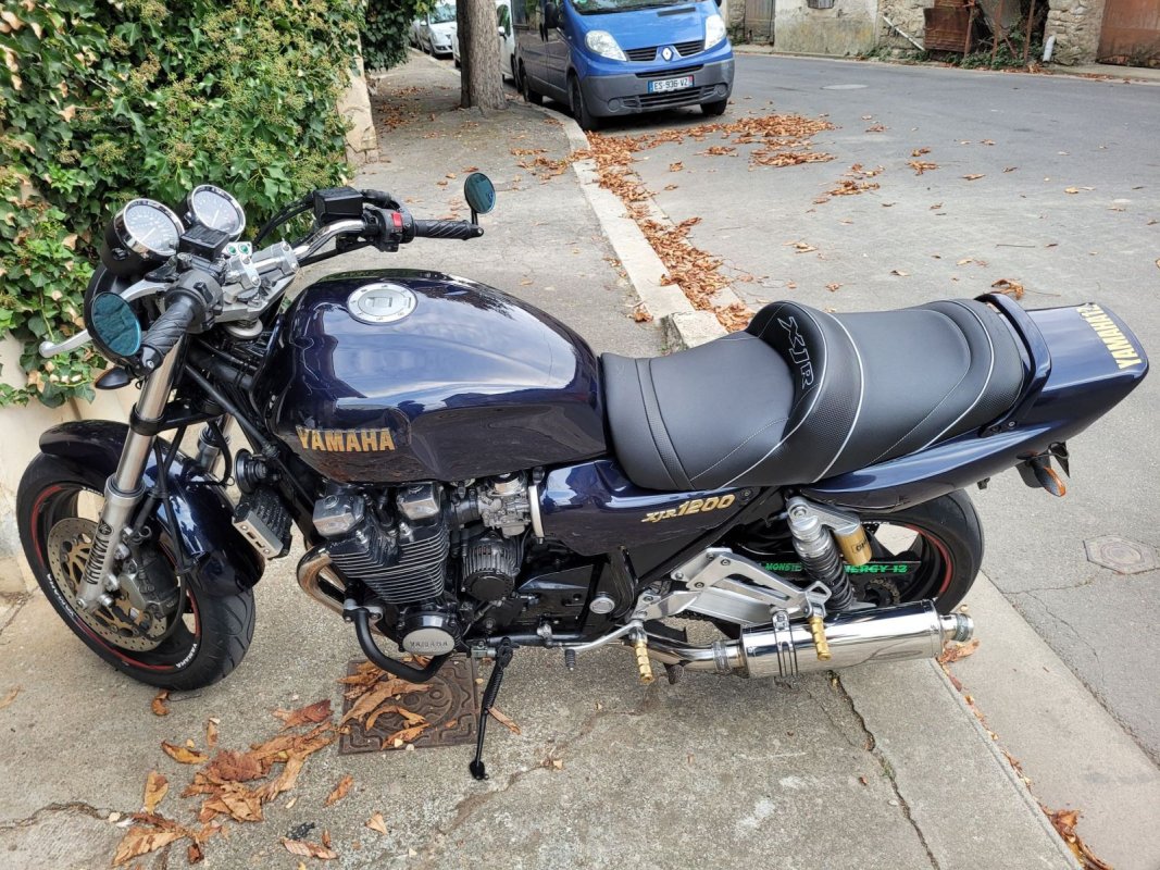 YAMAHA XJR 1200