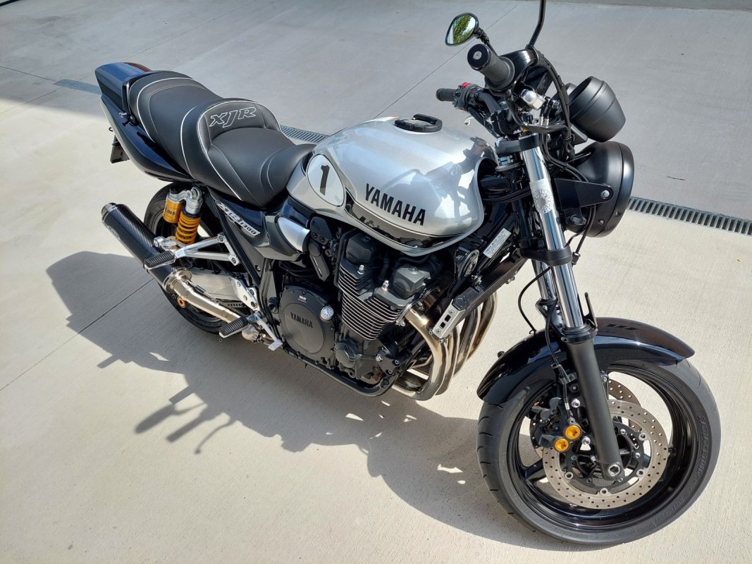YAMAHA XJR 1300