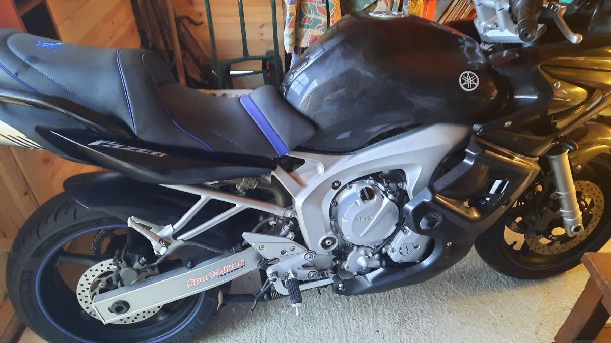 YAMAHA FZ6 FAZER 600