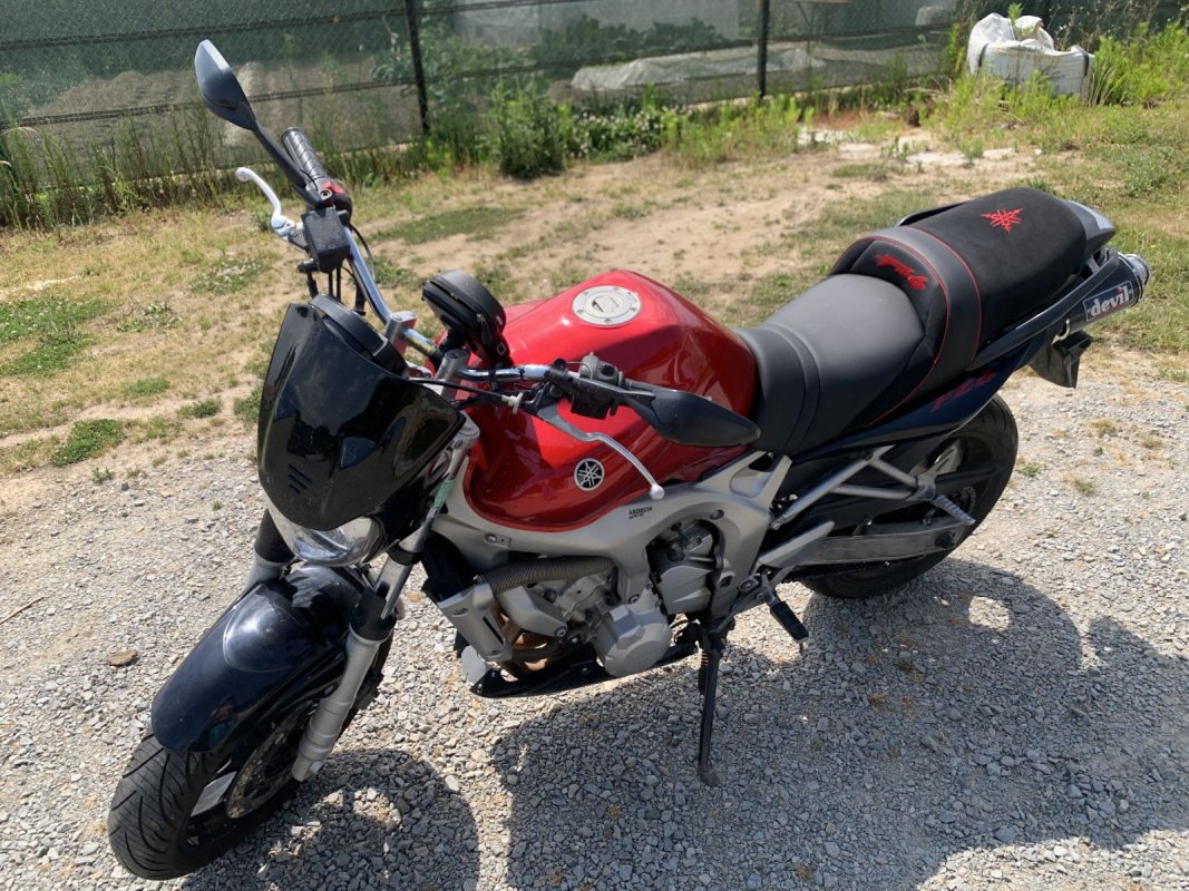 YAMAHA FZ6 FAZER 600