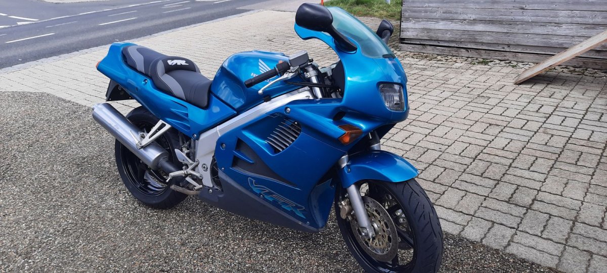 HONDA VFR 750
