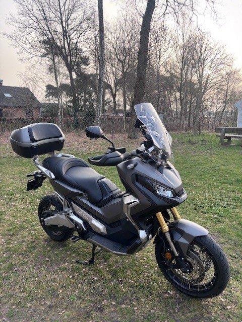 HONDA X-ADV 750