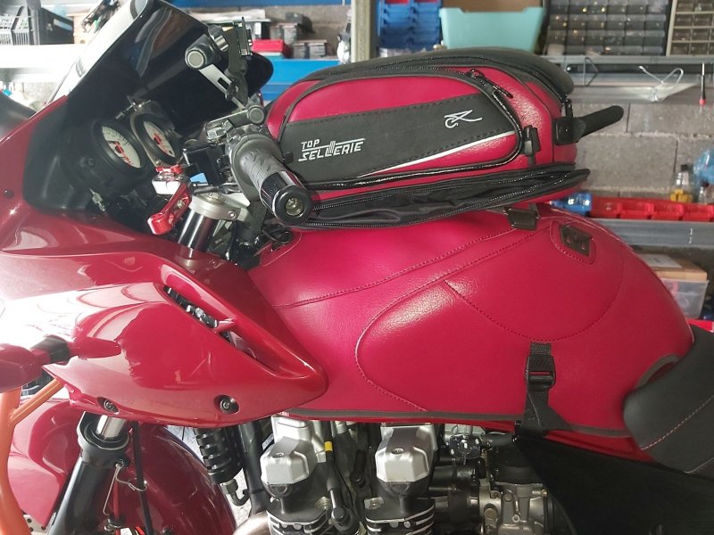 KAWASAKI ZR-7 / ZR-7S