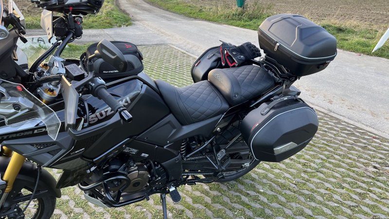 SUZUKI V-STROM 1050