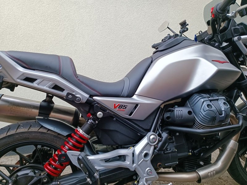 MOTO GUZZI V85 TT
