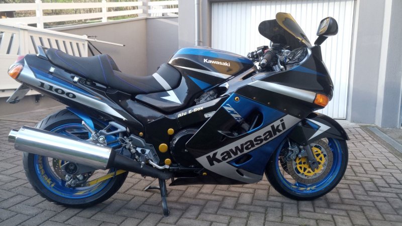 KAWASAKI ZZR 1100