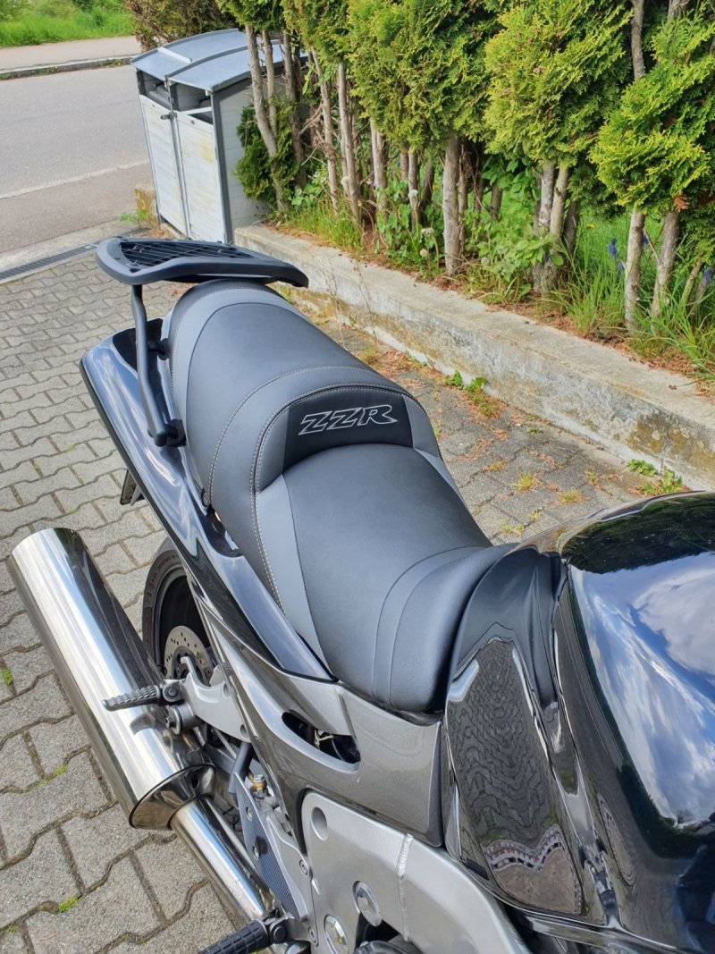 KAWASAKI ZZR 1200