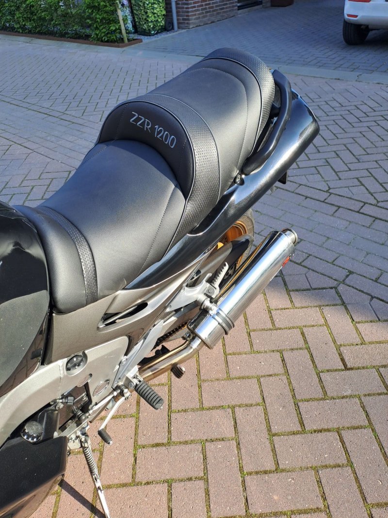 KAWASAKI ZZR 1200