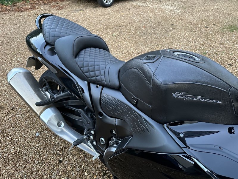 SUZUKI GSX-R 1300 HAYABUSA