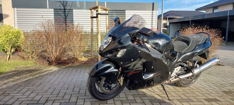 SUZUKI GSX-R 1300 HAYABUSA