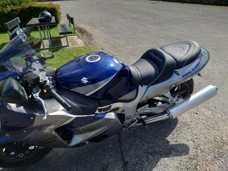 SUZUKI GSX-R 1300 HAYABUSA