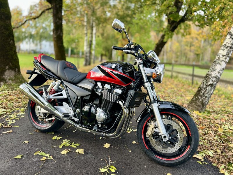 SUZUKI GSX 1400