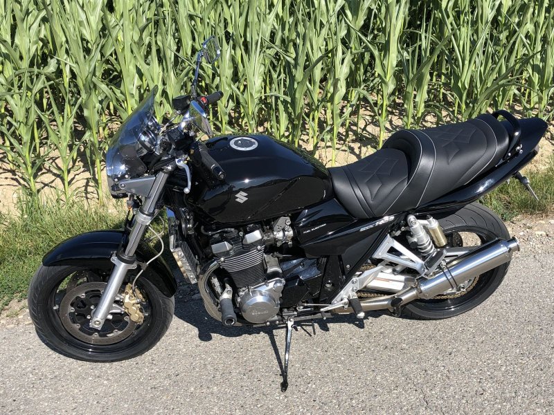 SUZUKI GSX 1400