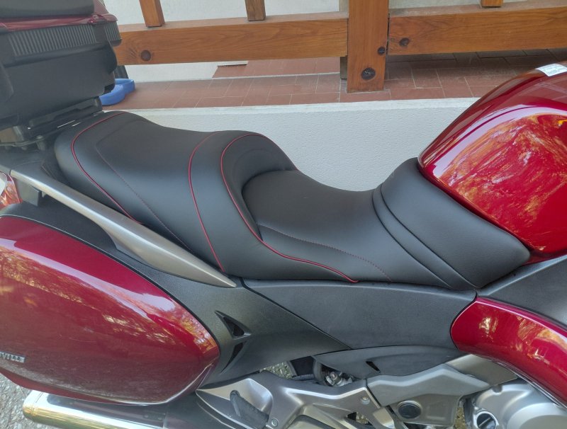 HONDA DEAUVILLE NTV 700