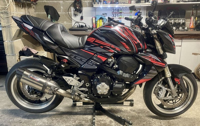 KAWASAKI Z 1000