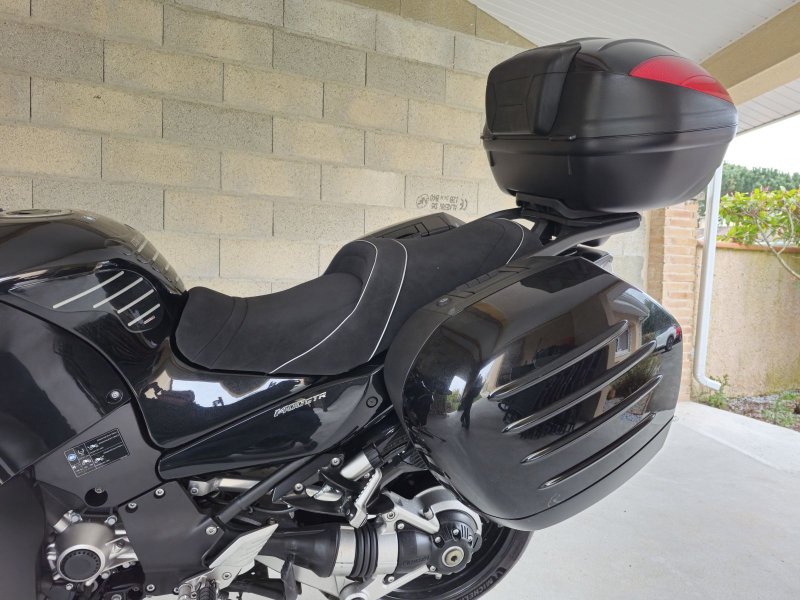 KAWASAKI GTR 1400