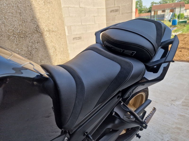 YAMAHA FZ8