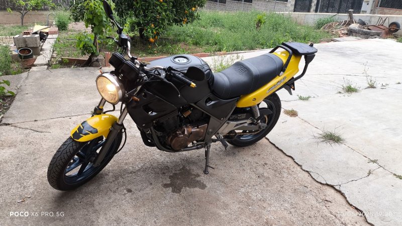 HONDA CB 500
