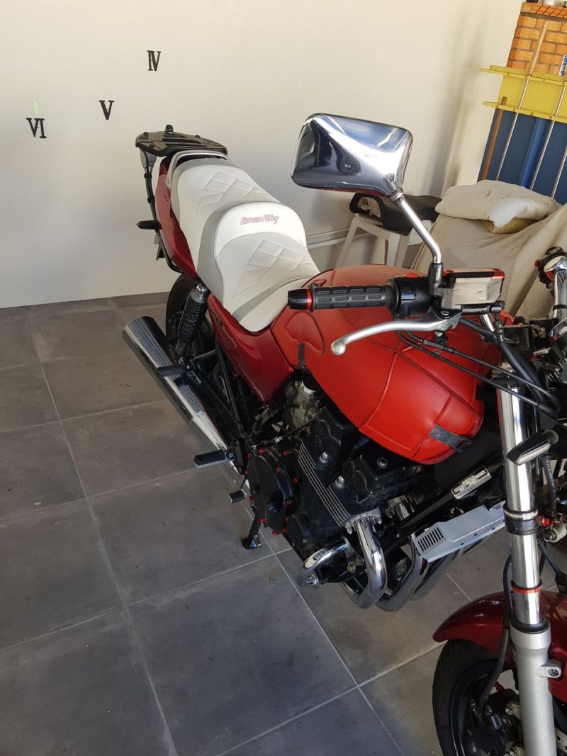 HONDA CB 750 SEVEN FIFTY
