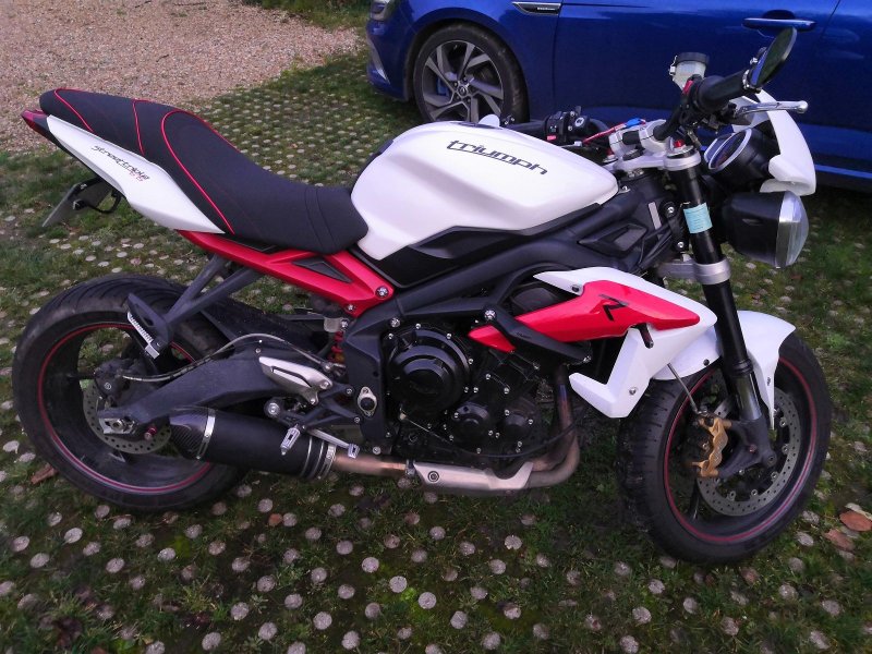 TRIUMPH STREET TRIPLE R