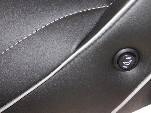 Deluxe seat3